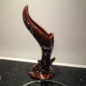 Elegant Ceramic Vase with Brown and White Accents